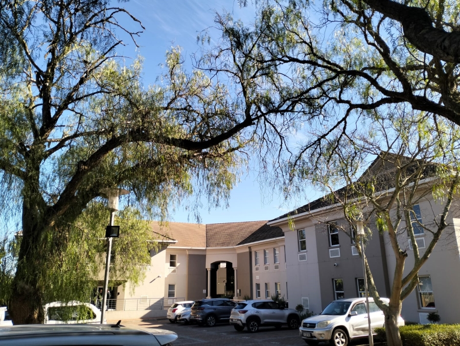 To Let commercial Property for Rent in Rosenpark Western Cape